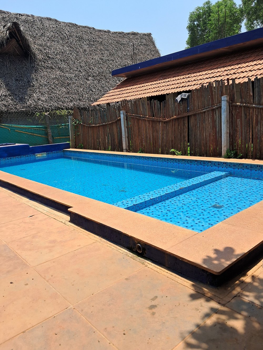 Swimming pool Jungle Resort Auroville